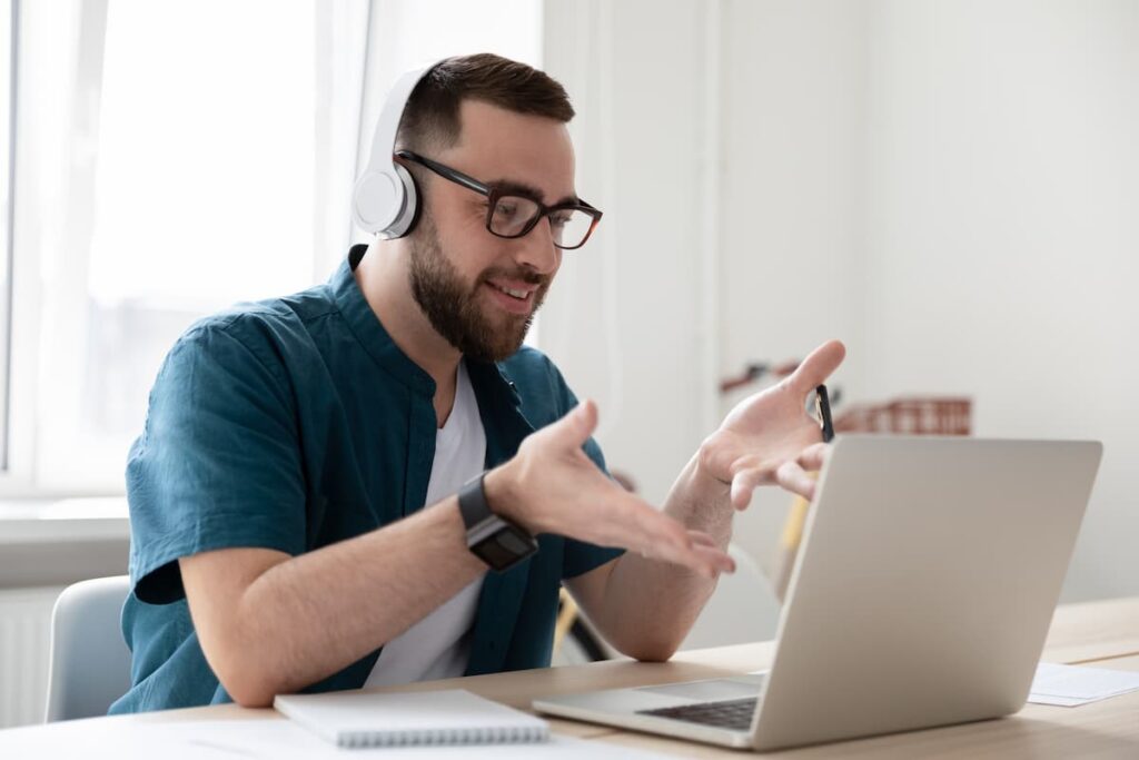 Idiomas no currículo: como adicionar essa informação corretamente e valorizar suas habilidades