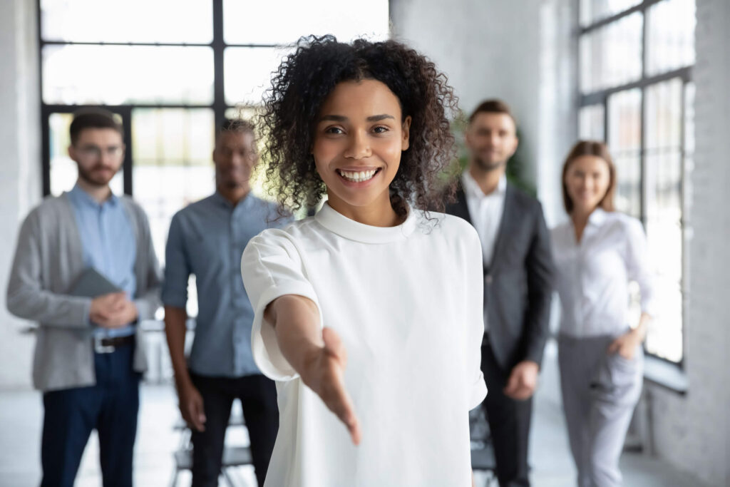 O que é, como funciona e quais as vantagens do recrutamento misto
