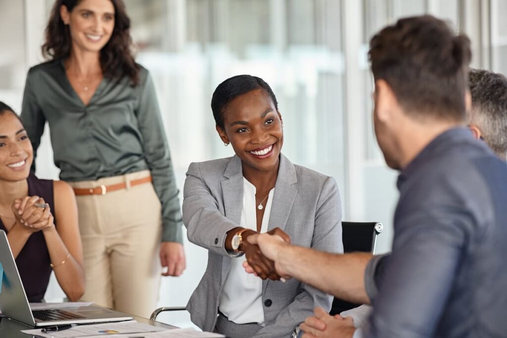 Como atrair talentos: 10 estratégias eficazes para recrutar os melhores profissionais