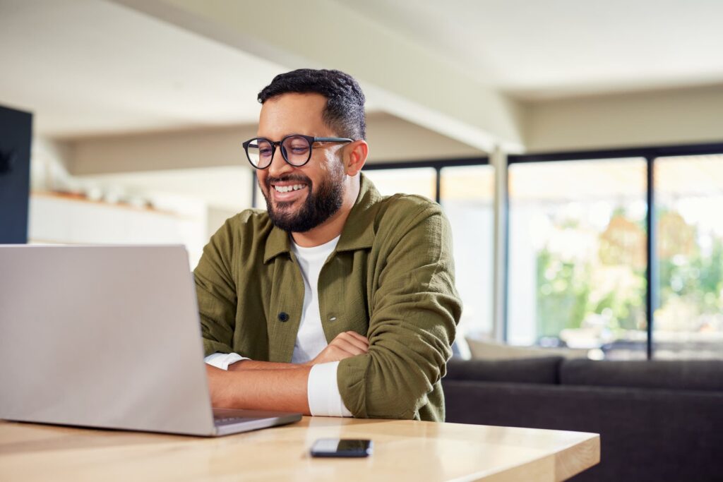 Aprenda como fazer um currículo para home office